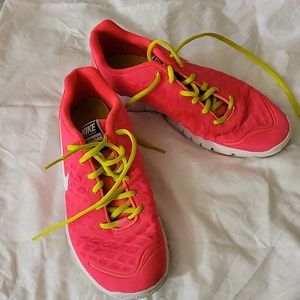 Nike Free TR fit women's sneakers